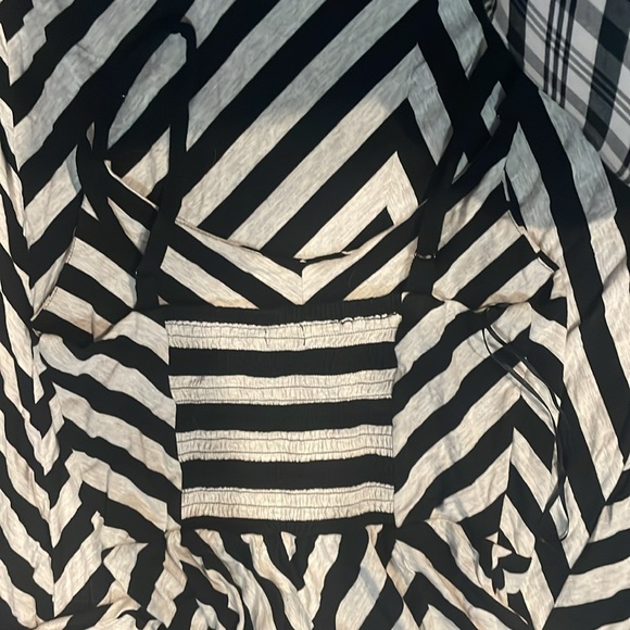 Black and white striped maxi dress - Picture 2 of 3